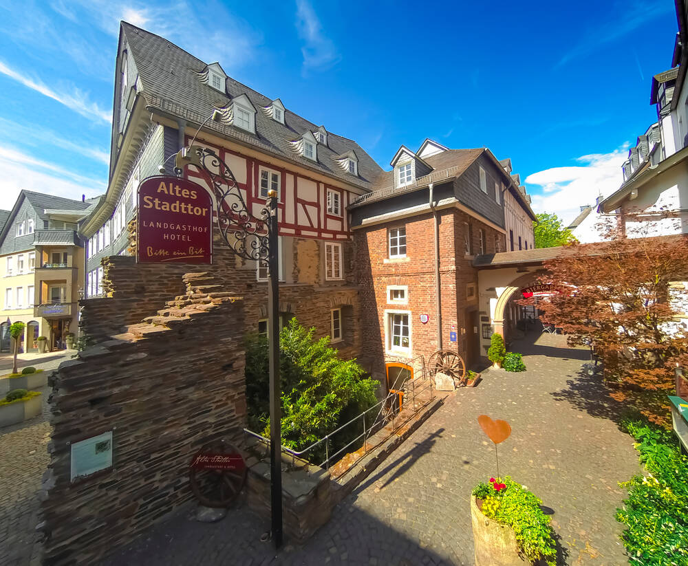 Hotel Landgasthof altes stadttor urlaub kastellaun hunsrueck eingang 002